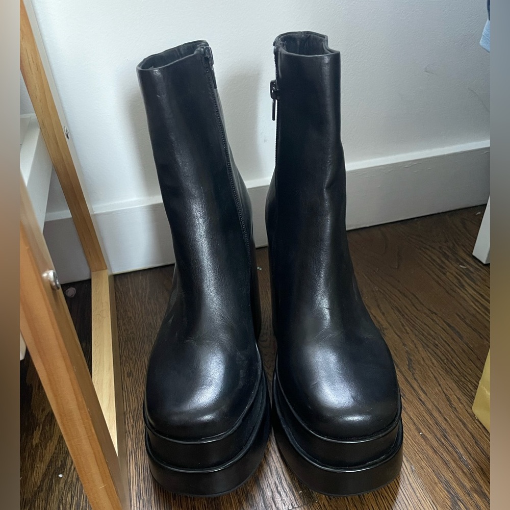 Steve Madden Cobra Boot - BNWOB